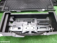 AUDI A4 B9 ELEMENTY TAPICERKA BAGAŻNIKA 8W5867975F 8W5863880B 8W5863879C 8W5863463A - 16