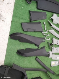 AUDI A1 82G DOLNA OSŁONA SŁUPKA SRODKOWEGO OSŁONA SŁUPKA PRZÓD TYŁ LEWA PRAWA 82G867239 82G867240 82G867768A 82G867767A 82G853371A 82G853372A - 2