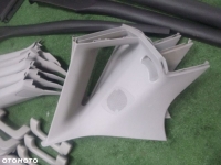 AUDI A1 8X OSŁONA PRZECIW SŁONECZNA SŁONECZNIK LEWY PRAWY  OSŁONA SŁUPKA SRODKOWEGO OSŁONA SŁUPKA PRZEDNIEGO OSŁONA SŁUPKA TYLNEGO OSŁONA PROGU RACZKA PODSUFITKI LAMPKA PODSUFITKI LUSTERKO WSTECZNE WEWNETRZNE 8X3853371 8X4867288 8X0867233A 8X4867243 8X486 - 7