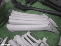 AUDI A1 8X OSŁONA PRZECIW SŁONECZNA SŁONECZNIK LEWY PRAWY  OSŁONA SŁUPKA SRODKOWEGO OSŁONA SŁUPKA PRZEDNIEGO OSŁONA SŁUPKA TYLNEGO OSŁONA PROGU RACZKA PODSUFITKI LAMPKA PODSUFITKI LUSTERKO WSTECZNE WEWNETRZNE 8X3853371 8X4867288 8X0867233A 8X4867243 8X486 - 8