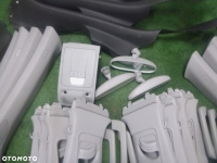 AUDI A1 8X OSŁONA PRZECIW SŁONECZNA SŁONECZNIK LEWY PRAWY  OSŁONA SŁUPKA SRODKOWEGO OSŁONA SŁUPKA PRZEDNIEGO OSŁONA SŁUPKA TYLNEGO OSŁONA PROGU RACZKA PODSUFITKI LAMPKA PODSUFITKI LUSTERKO WSTECZNE WEWNETRZNE 8X3853371 8X4867288 8X0867233A 8X4867243 8X486 - 12