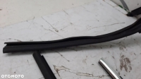 SKODA USZCZELKA SZYBY DRZWI  537839477/480 575839431/432  5E3839479/480 - 11