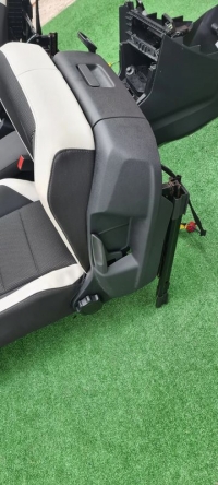 VW T-ROC 21 ROK BIAŁA SKÓRA FOTEL FOTELE KANAPA OPARCIE TUNEL  MOZLIWOSC ROZKOMPLETOWANIA - 16